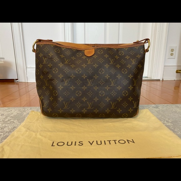 Louis Vuitto Handbags - Louis Vuitton Delightful